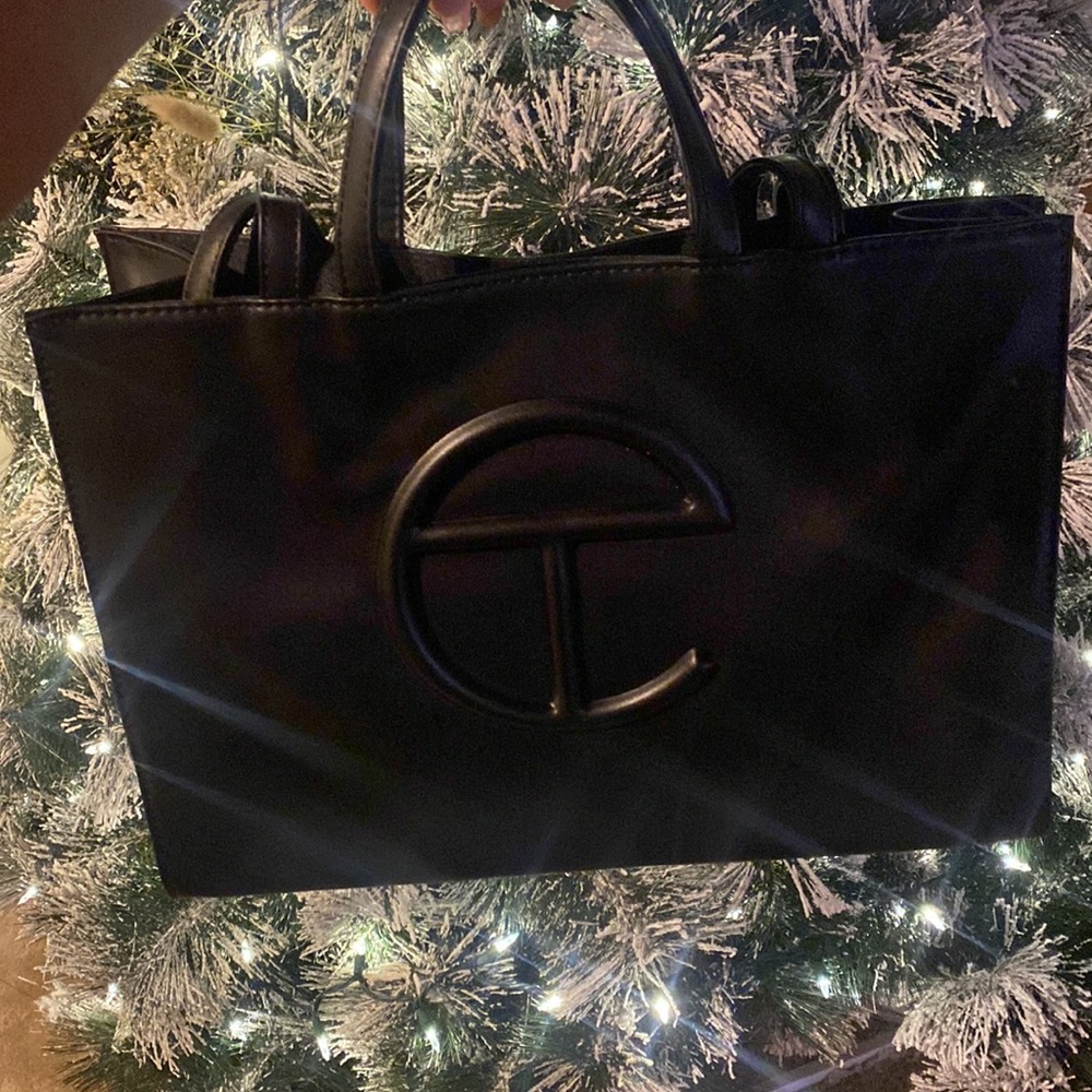 Black Medium Teflar Bag